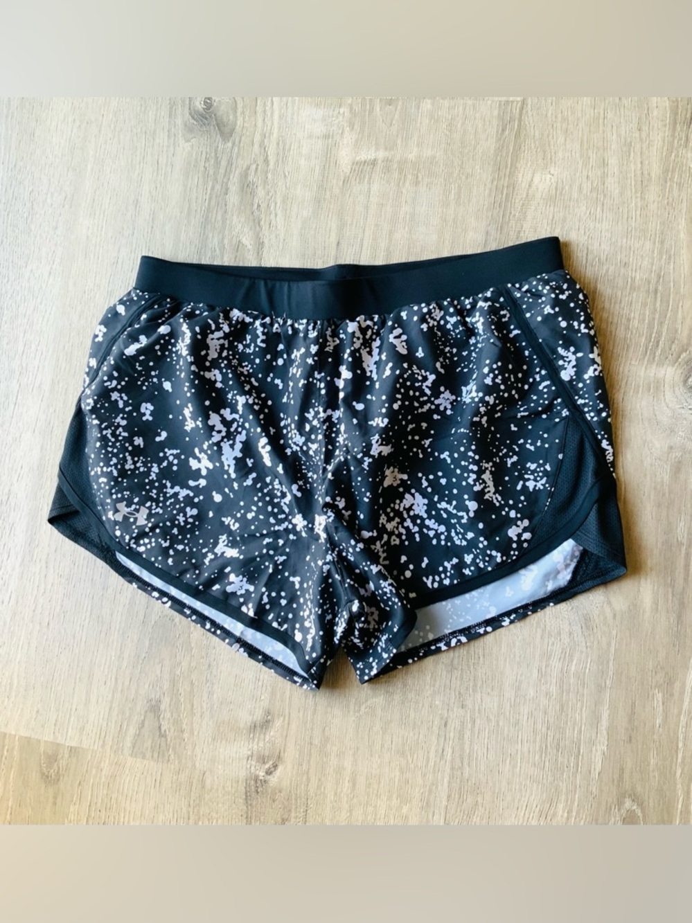 Under Armour Speckle Active Shorts Large